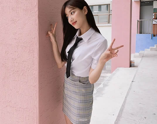 April李娜恩个人资料简介：李娜恩april身高是多少揭秘