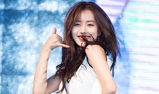 April李娜恩个人资料简介：李娜恩april身高是多少揭秘