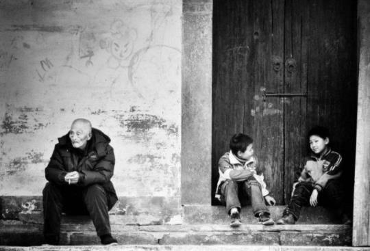 67岁孕妇自然受孕产女 67岁产女是喜还是悲？