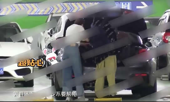 文章与美女车内拥吻怎么回事？神秘美女正面照曝光