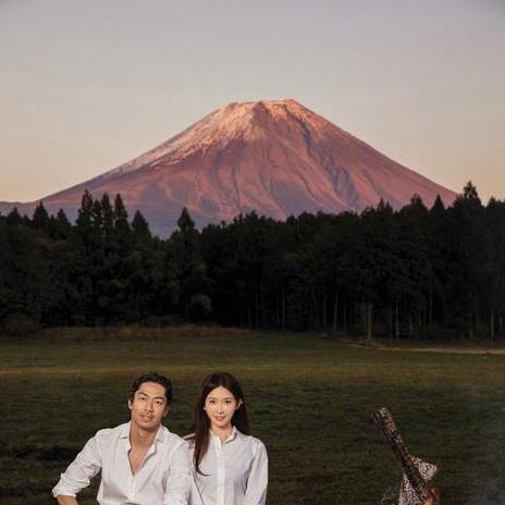 林志玲Akira封面上热搜了 这到底是怎么回事