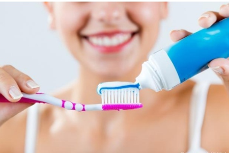 牙龈出血的五个原因别大意,治疗口腔出血的小妙招