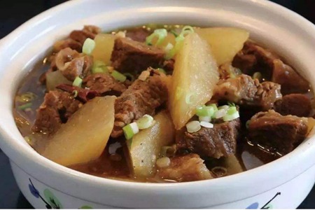 牛肉炖萝卜的做法,冬季滋补牛肉家常开胃菜