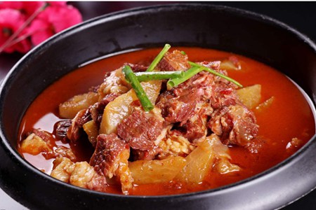 牛肉炖萝卜的做法,冬季滋补牛肉家常开胃菜