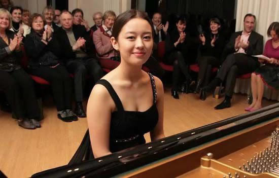 吉娜爱丽丝简介及家境：吉娜爱丽丝父母是做什么曝光