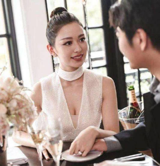 吉娜爱丽丝简介及家境：吉娜爱丽丝父母是做什么曝光