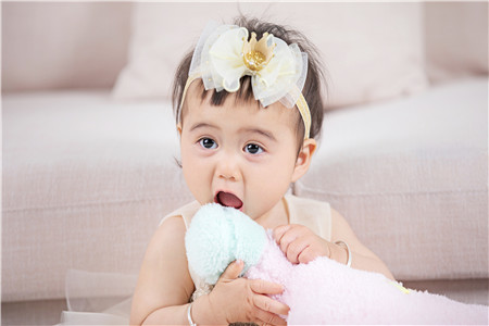 小孩剪脚指甲的正确方法 小孩避免甲沟炎的正确剪指甲方法