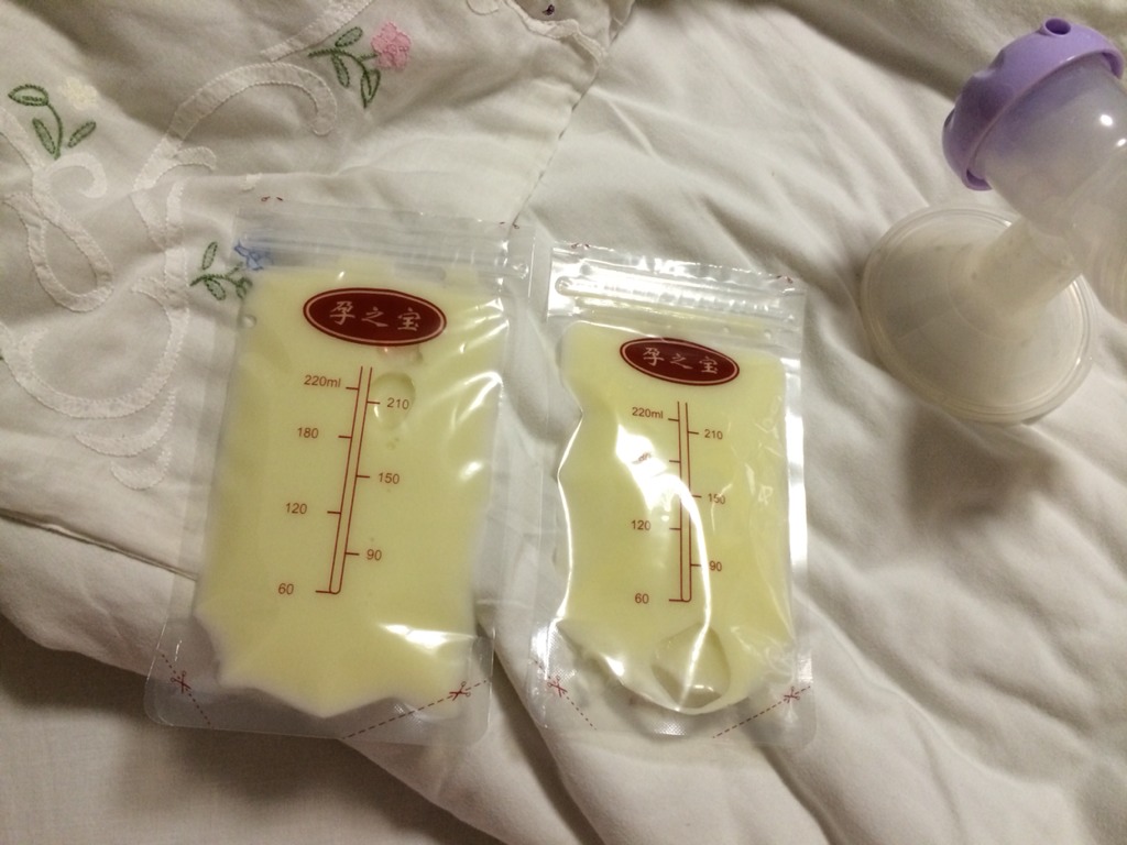 初乳的颜色是什么样的？初乳的颜色介绍