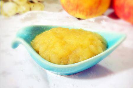 六个月婴儿辅食制作食谱 苹果泥简单做法让宝宝爱吃