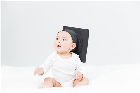 属鼠人起名字宜用哪些字