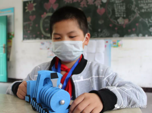 ＂古拉＂品牌走进富山乡小学 ＂守望青鸟,助力复学＂