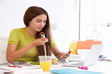 颈椎病引起的头晕恶心怎么办,注意四件事情保护颈椎