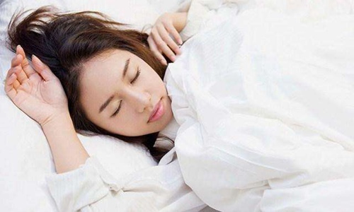 睡觉流口水是怎么回事？成年人流口水如何治疗和预防