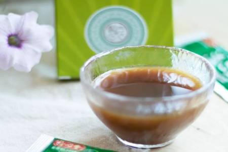黑眼圈怎样消除最有效果的方法是什么 1款清瘴茶快速祛黑眼圈