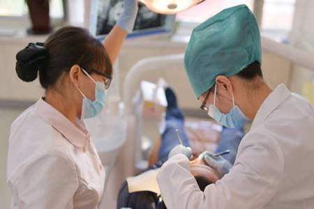 洗牙对牙齿有伤害吗,洗牙的注意事项有哪些