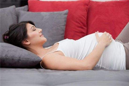女人多囊卵巢缠身后可以受孕吗