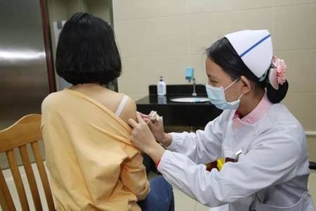 宫颈癌的早期症状 女人预防宫颈癌必做的两件事