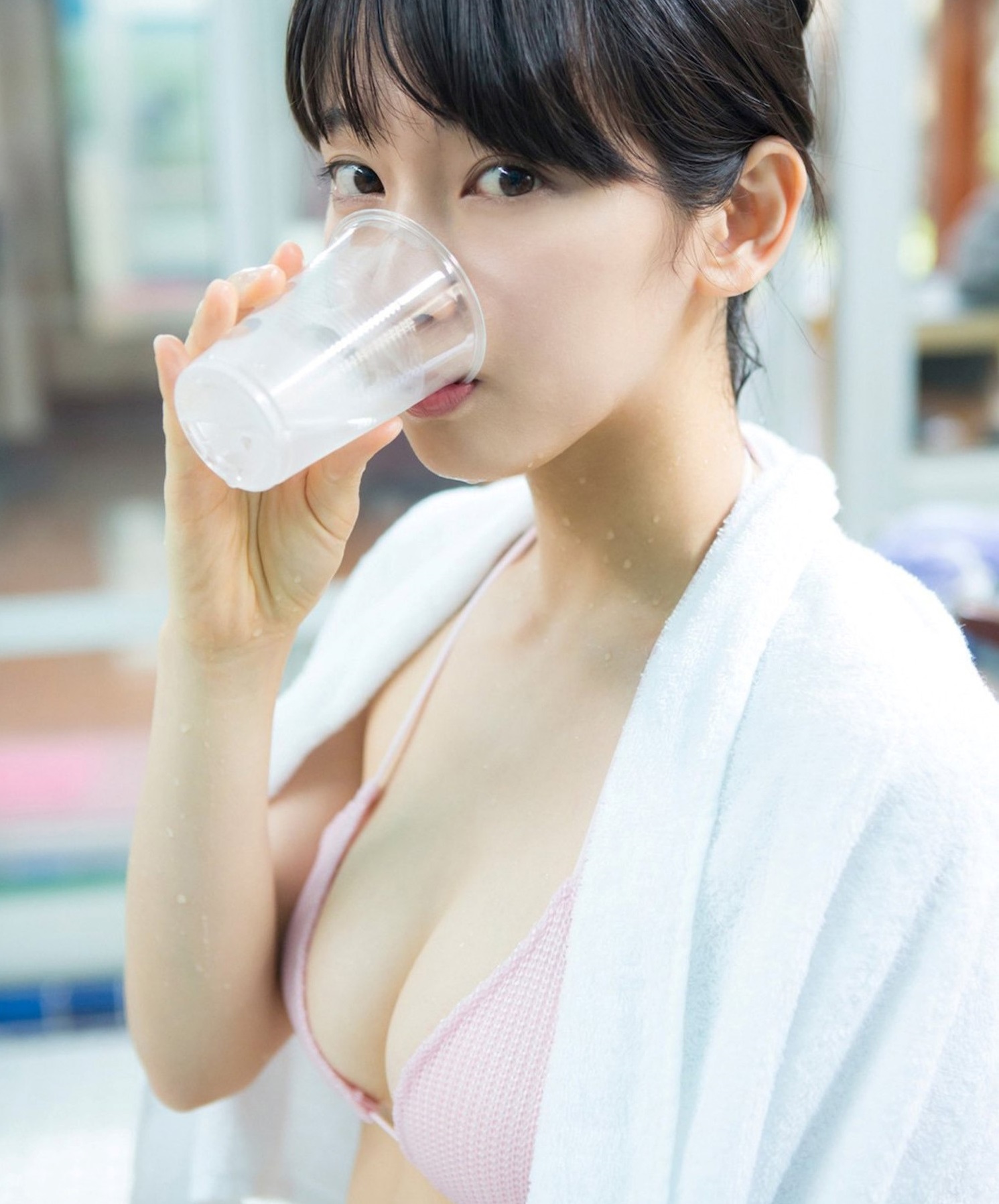 性感解禁!日本女演员「吉冈里帆」宣布新写真,睽违两年又把衣服脱了