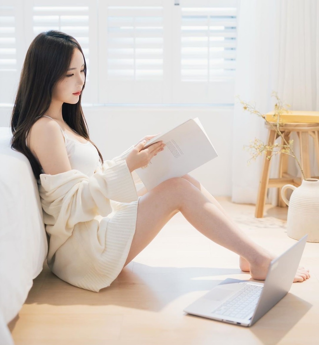 童颜巨乳直播主「연나비」性感福利给好给满 浑圆饱满「南半乳球」猛爆炸出