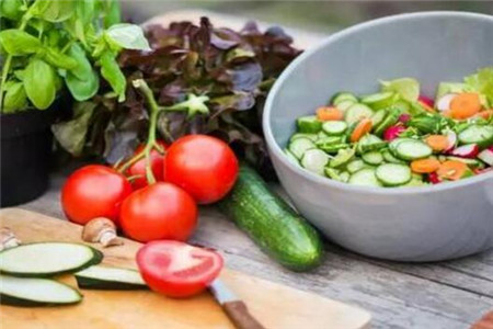 口腔溃疡造成的原因以及预防小技巧