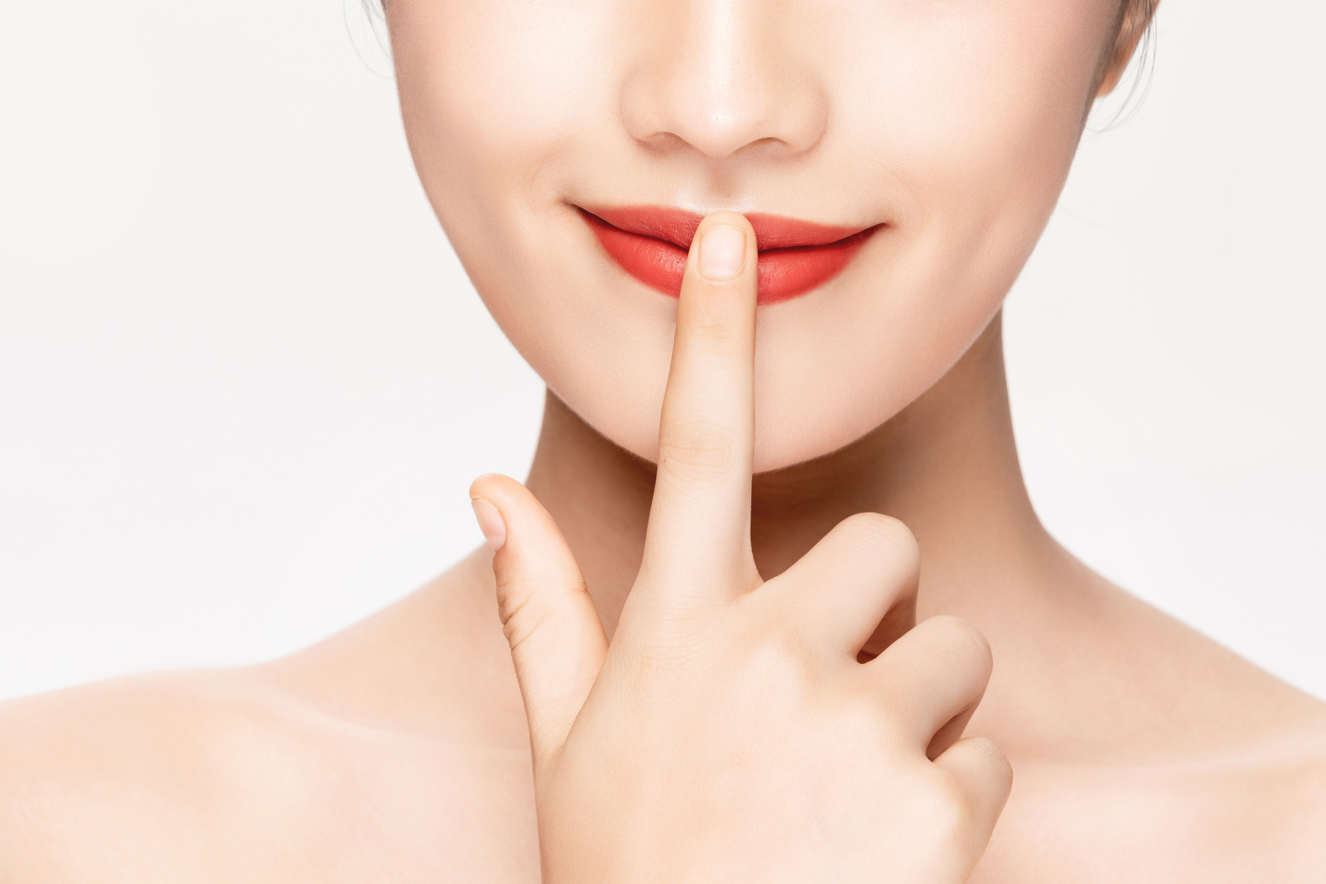 口臭怎么改善 口臭怎么改善 勤刷牙多喝水