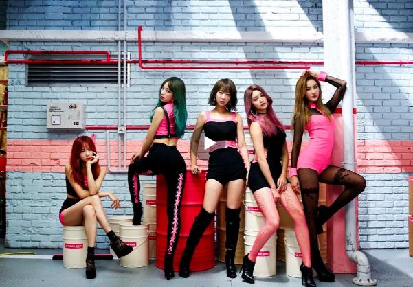 6、韩国女团《EXID》(2012年2月) 女团《EXID》是韩国音乐制作人新沙洞老虎打造的女子组合 女团《EXID》成员名单:许率智、安孝珍、安喜延、徐惠潾、朴正花五名成员组成,现以三人形式活动。