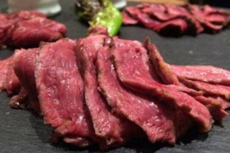 马肉的功效与作用,这三个女人吃马肉的营养价值及功效