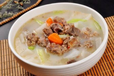 羊肉怎么炖好吃？羊肉炖萝卜的做法