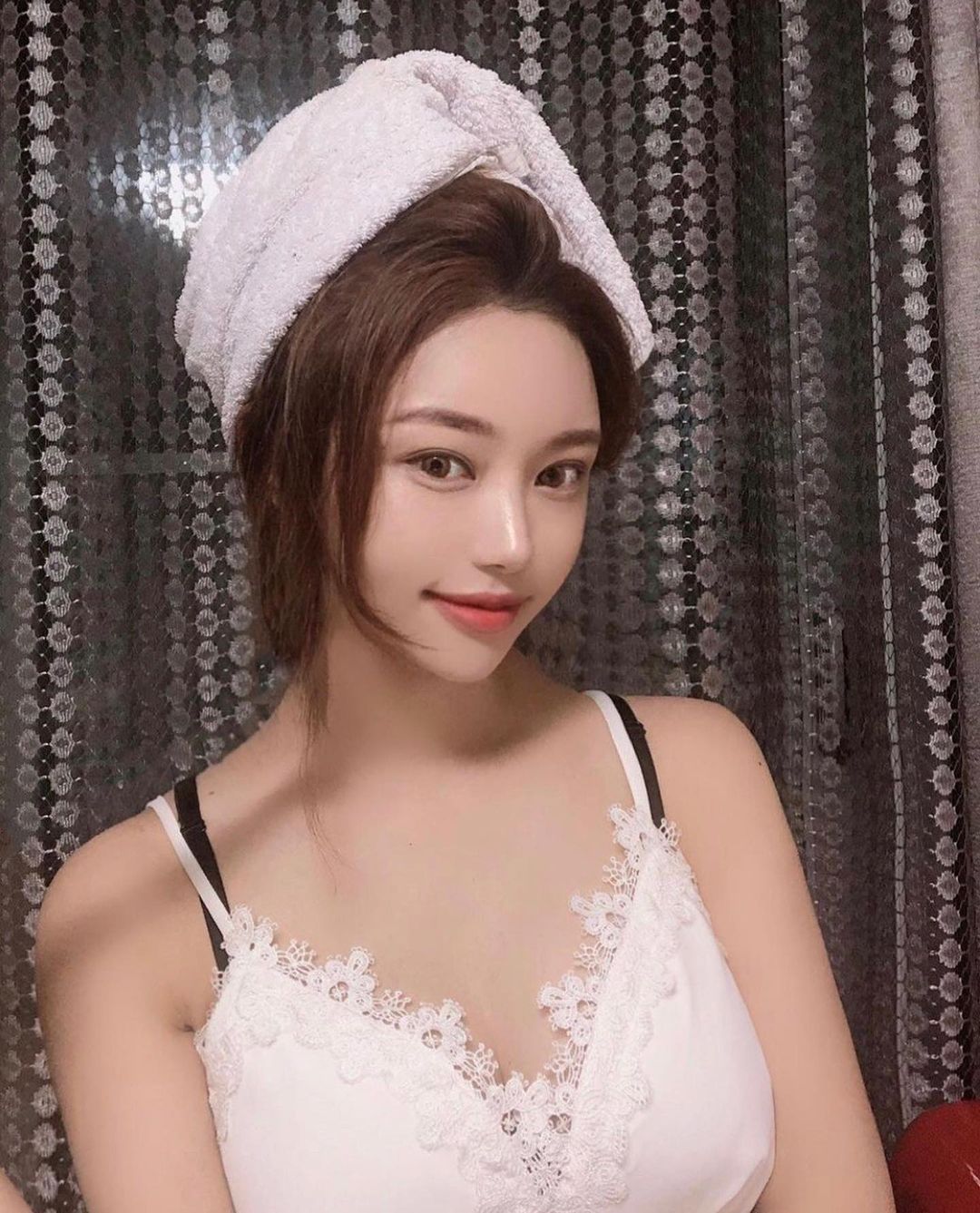 美艳气质姐姐「쏘블리」精致五官如仙女下凡纤细曼妙「完美体态」辣到喷火