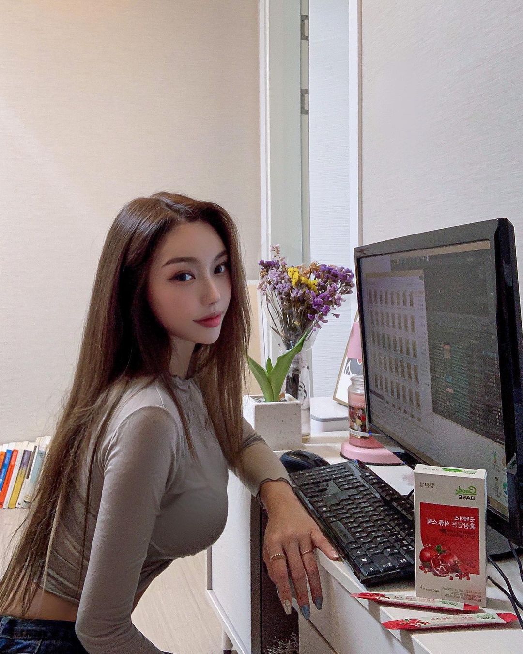 美艳气质姐姐「쏘블리」精致五官如仙女下凡纤细曼妙「完美体态」辣到喷火