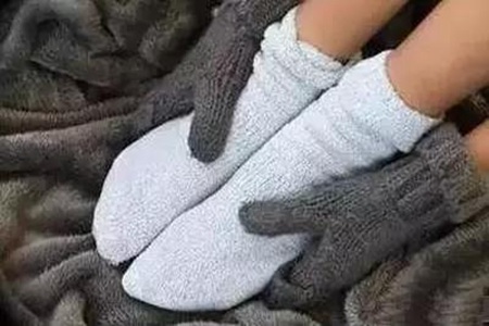 脚冷是什么原因？这四个造成女人脚冷的原因