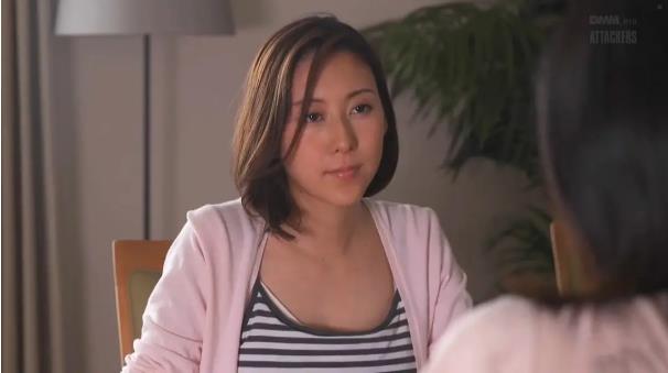 松下纱荣子个人资料和性感私照