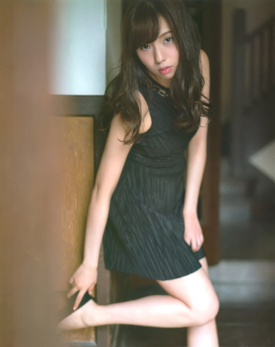 性感轻熟女风格!乃木坂46长发御姐「新内眞衣」成熟抚媚气息超致命不小心就晕船了