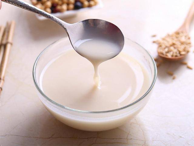 宝宝吃的第一口辅食米粉,吃哪个牌子的米粉比较好？