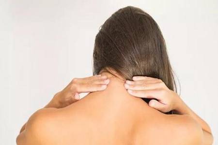 颈椎病有哪些症状 如何判断自己是否是颈椎病