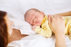 为给孩子断奶,宝妈独自回娘家一个月,专家:断奶没想象中那么难