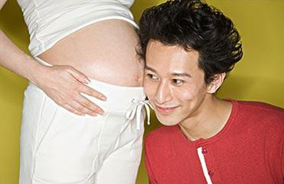 建议男性陪产假不低于20天