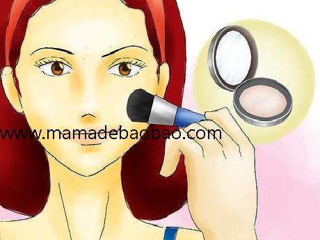 年轻的阿姨使用4种方法来快速消除眼袋（利用冰凉的触感快速消除眼袋）