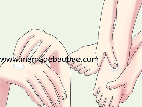 4种方法来让你的皮肤在几分钟内闪耀光泽（面部护理程序）