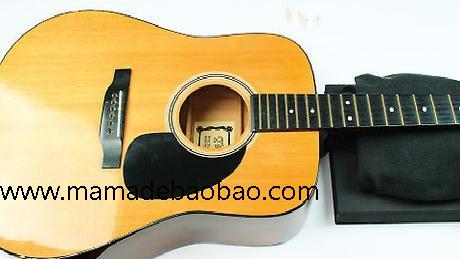 如何更换吉他琴弦: 14 步骤（取下旧琴弦和弦钉）