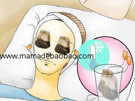 年轻的阿姨使用4种方法来快速消除眼袋（利用冰凉的触感快速消除眼袋）