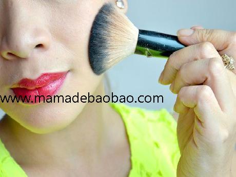 4种方法来涂红色唇膏（颜色深浅度）