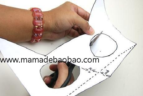 3种方法来制作蝙蝠侠面具（基础泡沫塑料面具）