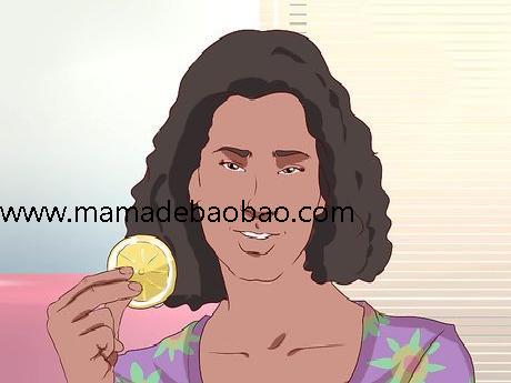 用3种方法朋友的妻子在一夜之间消除痘痘的红肿（使用天然产品）